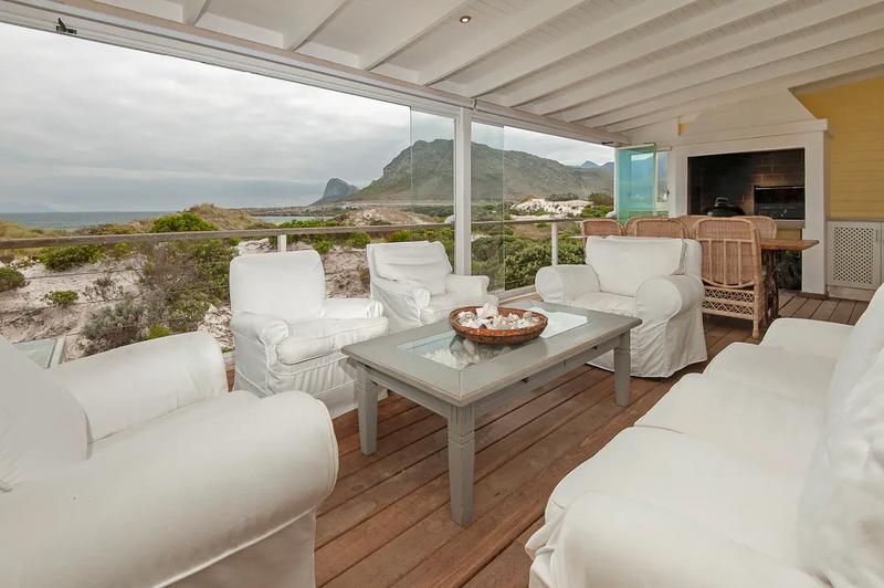6 Bedroom Property for Sale in Pringle Bay Western Cape